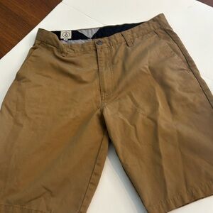 Volcom Men’s 32 khaki shorts